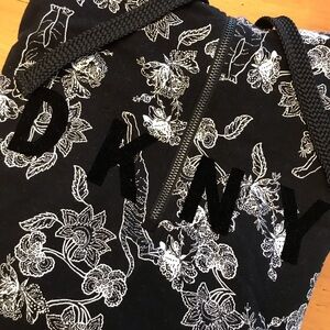 🐅 DKNY Hooded Sweatshirt